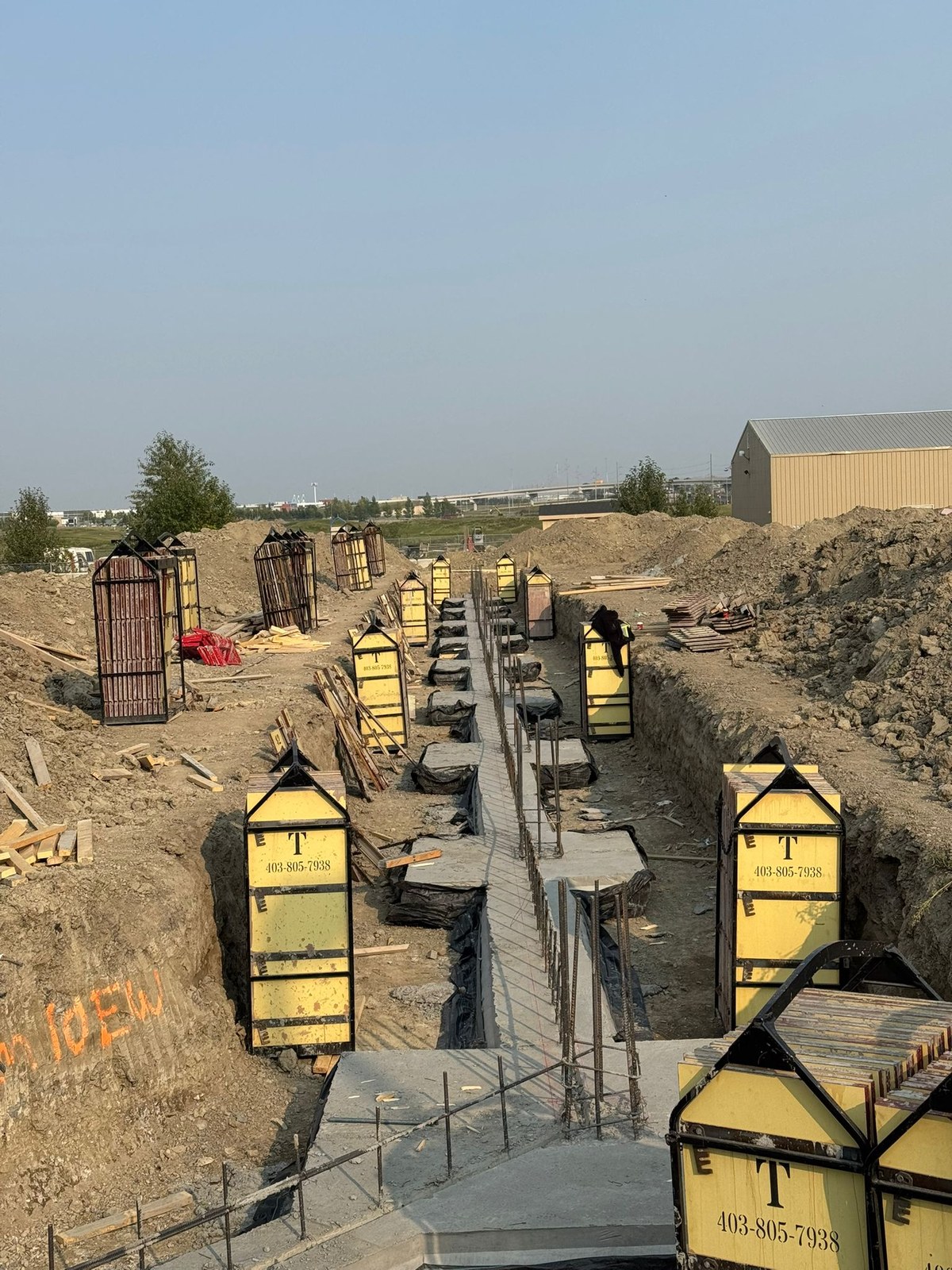 Foundation footing and wall construction